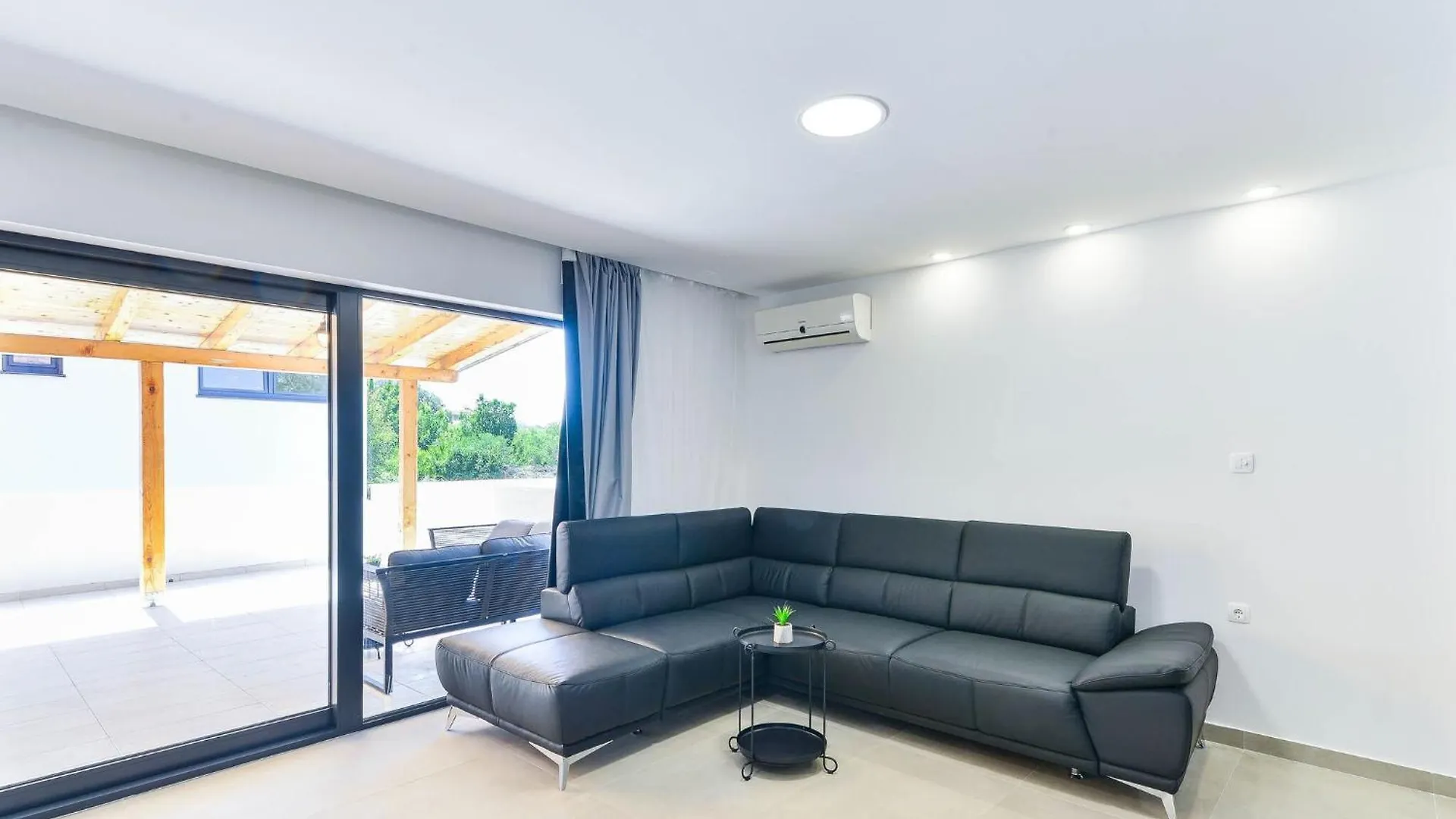 Luxurious Holiday Home With Private Pool Wellness Spa Bibinje 0*,  Croatia