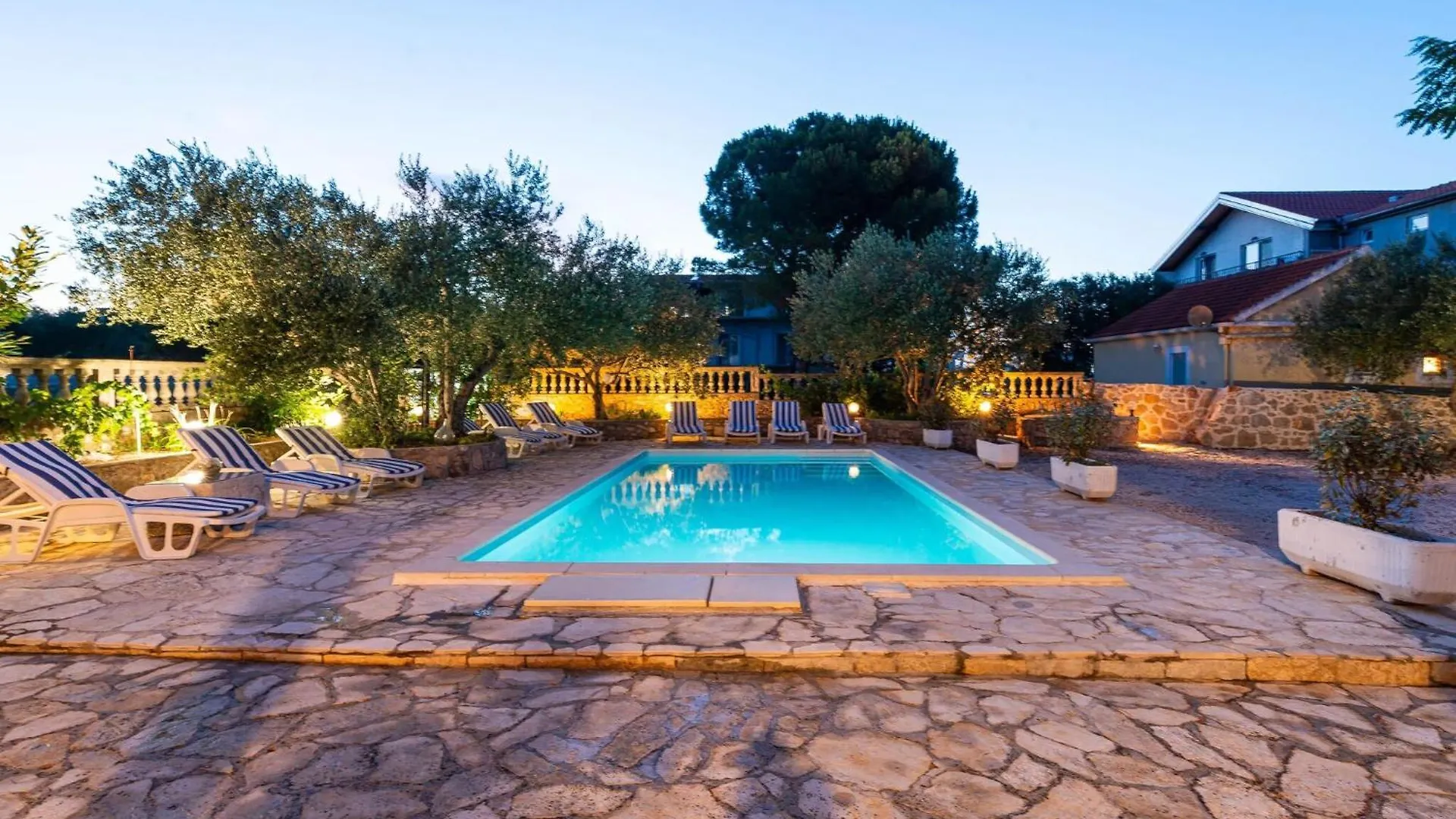 Luxurious Holiday Home With Private Pool Wellness Spa Bibinje