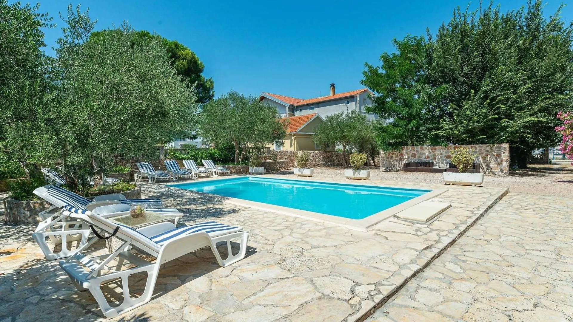 Luxurious Holiday Home With Private Pool Wellness Spa Bibinje 0*,